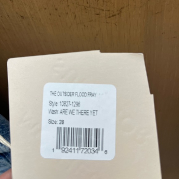 NWT MOTHER THE OUTSIDER FLOOD FRAY DENIM JEANS- ARE WE THERE YET LIGHT BLUE 28 - Picture 10 of 10